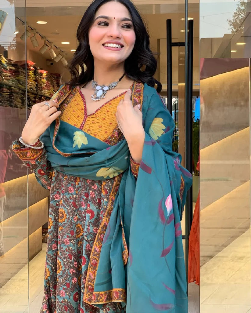 Women’s Viscose Green Anarkali Kurta and Pant Set with Dupatta