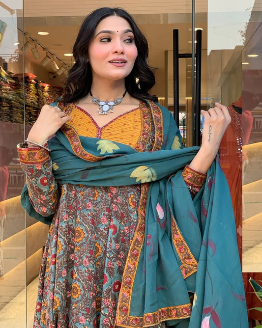 Women’s Viscose Green Anarkali Kurta and Pant Set with Dupatta
