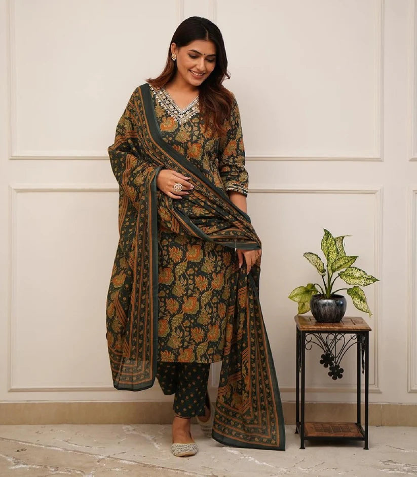Royal Mehfil Suit Set