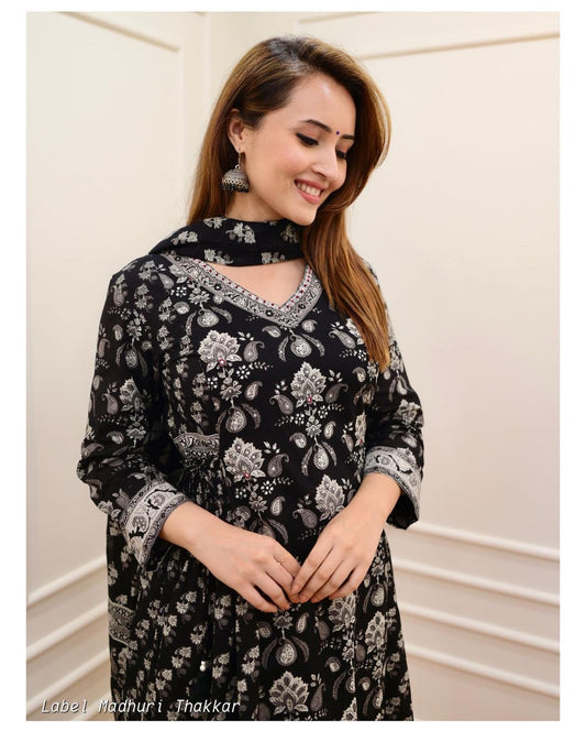 Zeenat Afgani Kurta Set