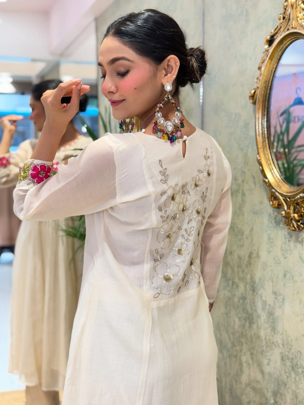 Ivory Gardenia Embroidered Chanderi Suit Set