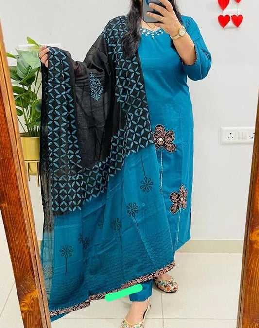 Aarvika Floral Patchwork Cotton Set