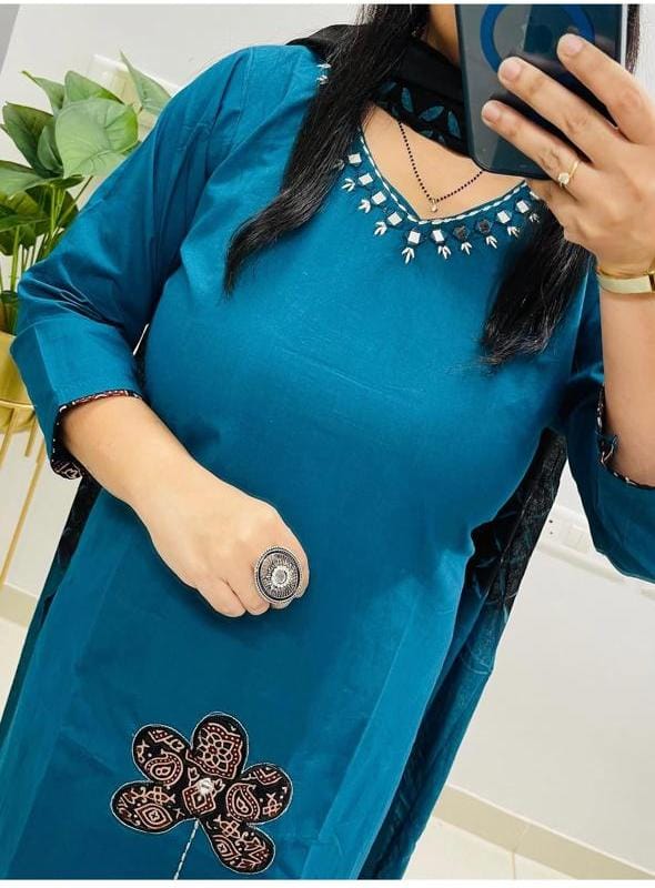Aarvika Floral Patchwork Cotton Set