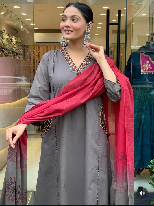 Raagini Contrast Cotton Suit Set