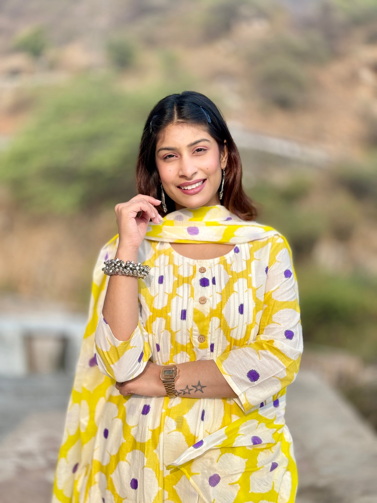 Sunehri Pushpa Cotton Suit Set