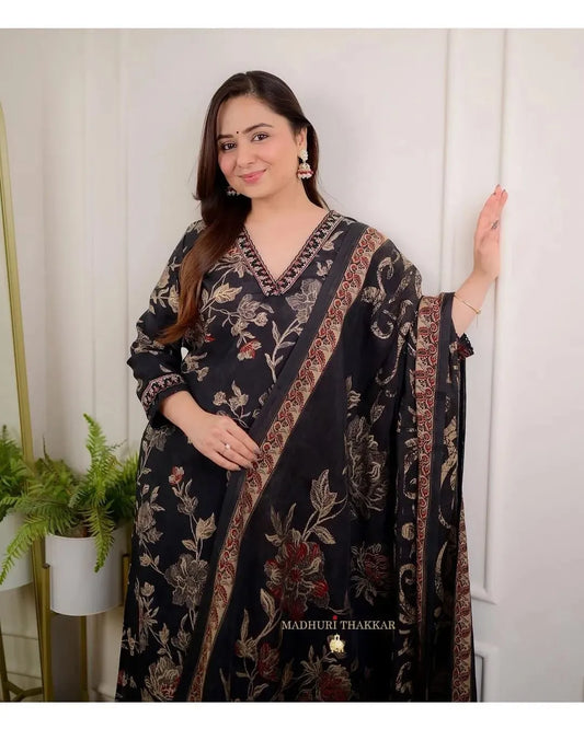 Falak Midnight Blossom Cotton Suit Set