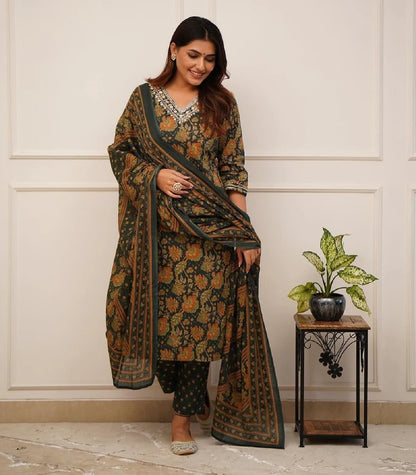 Royal Mehfil Suit Set