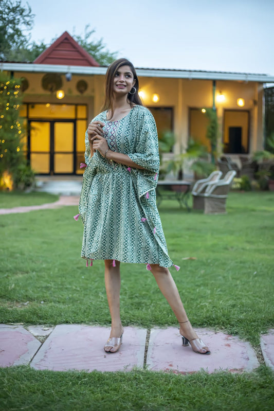 Green Pure Cotton Gotta Samosa Border Kaftan