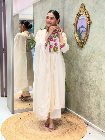 Ivory Gardenia Embroidered Chanderi Suit Set