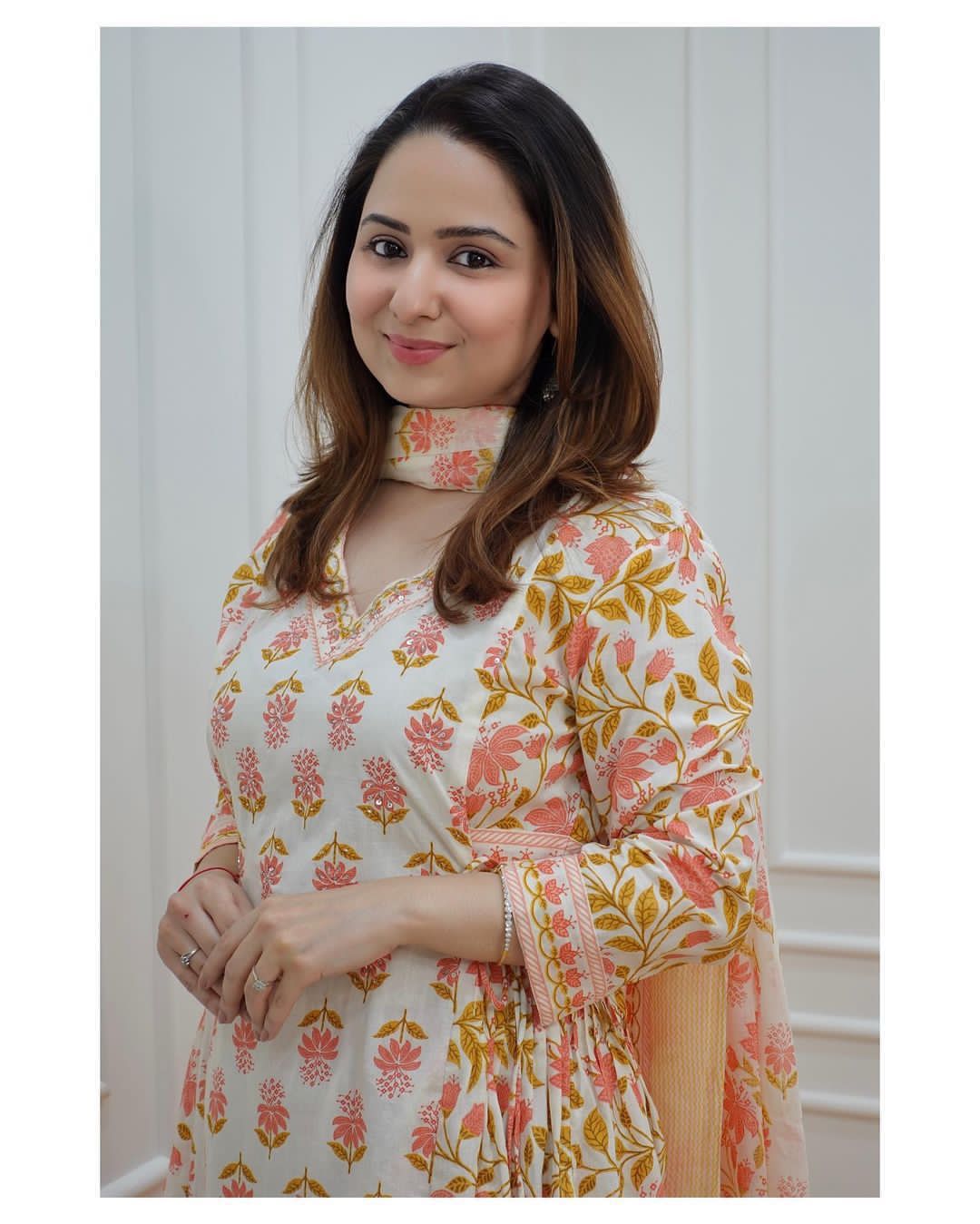 Aarvi Floral Afghani Cotton Set