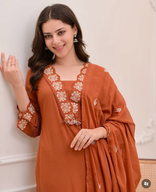 Amber Aura Cotton Charm Set