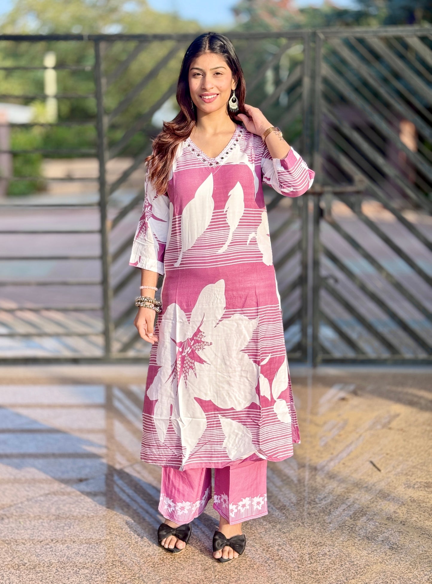 Gulabi Viscose Bloom Kurta Set