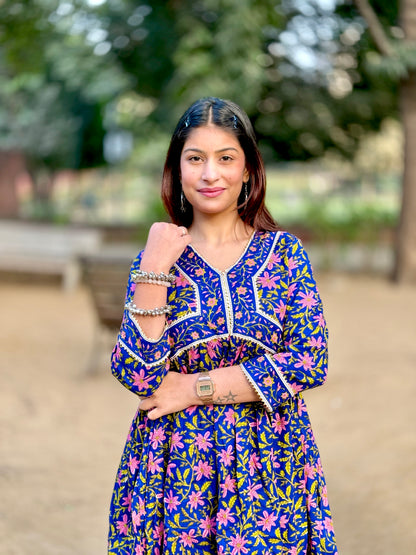 Neel Phoolvatika Cotton Gown