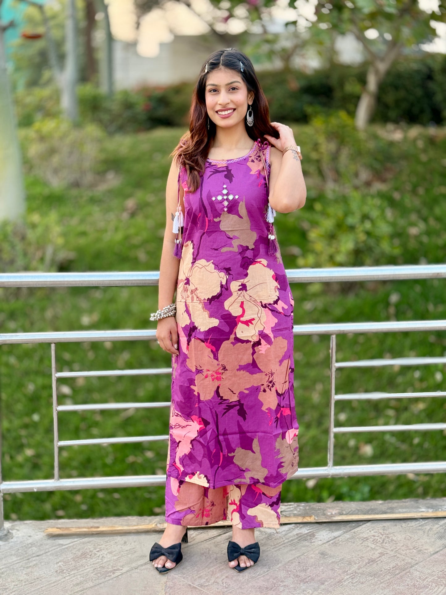 Purple Vastra Pushp Kurta Set