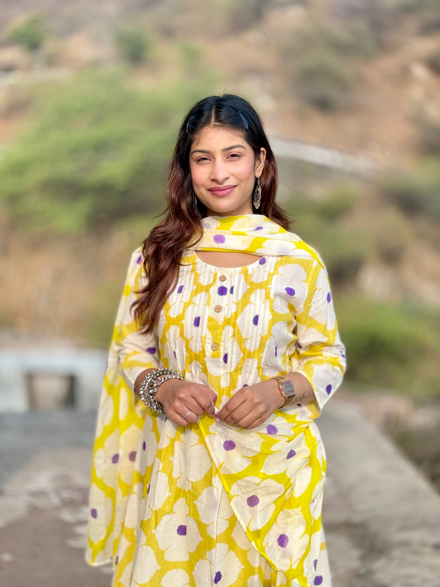 Sunehri Pushpa Cotton Suit Set