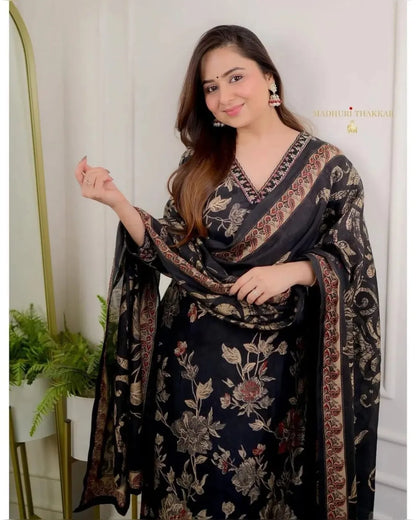 Falak Midnight Blossom Cotton Suit Set