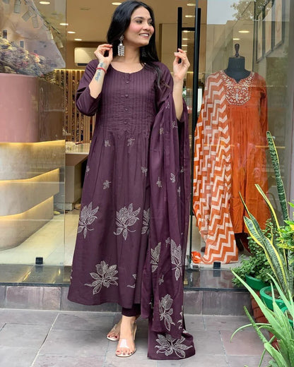 Aaravi Plum Leaf Pure Cotton Kurta Set