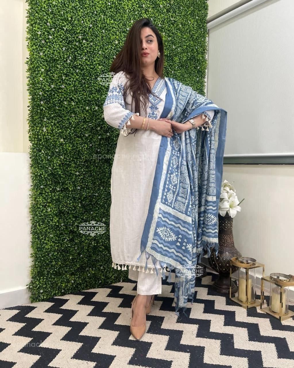 Noorani Katha Elegance Suit Set