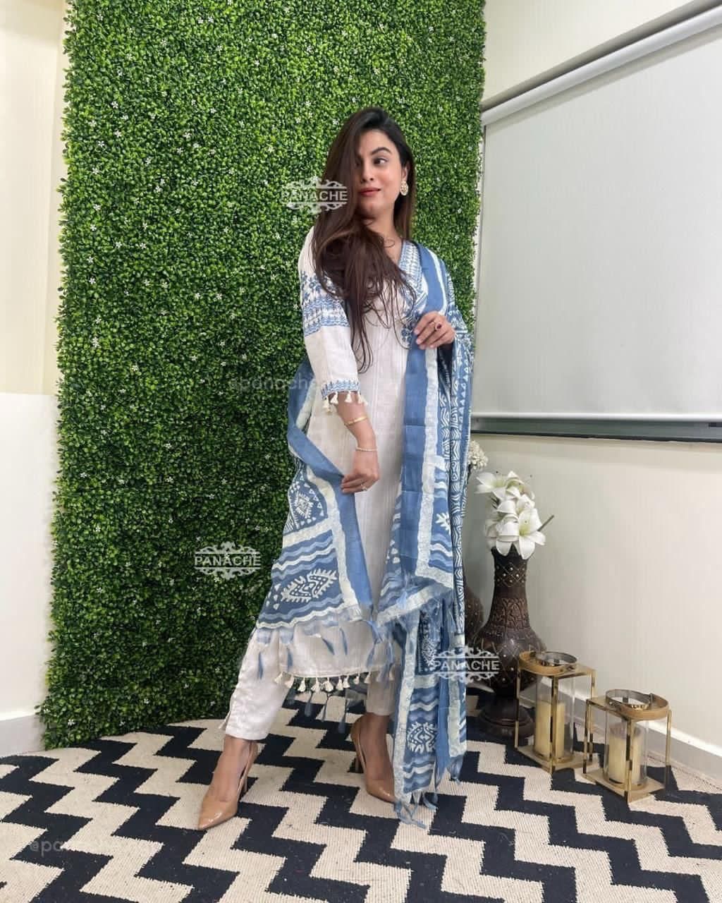 Noorani Katha Elegance Suit Set