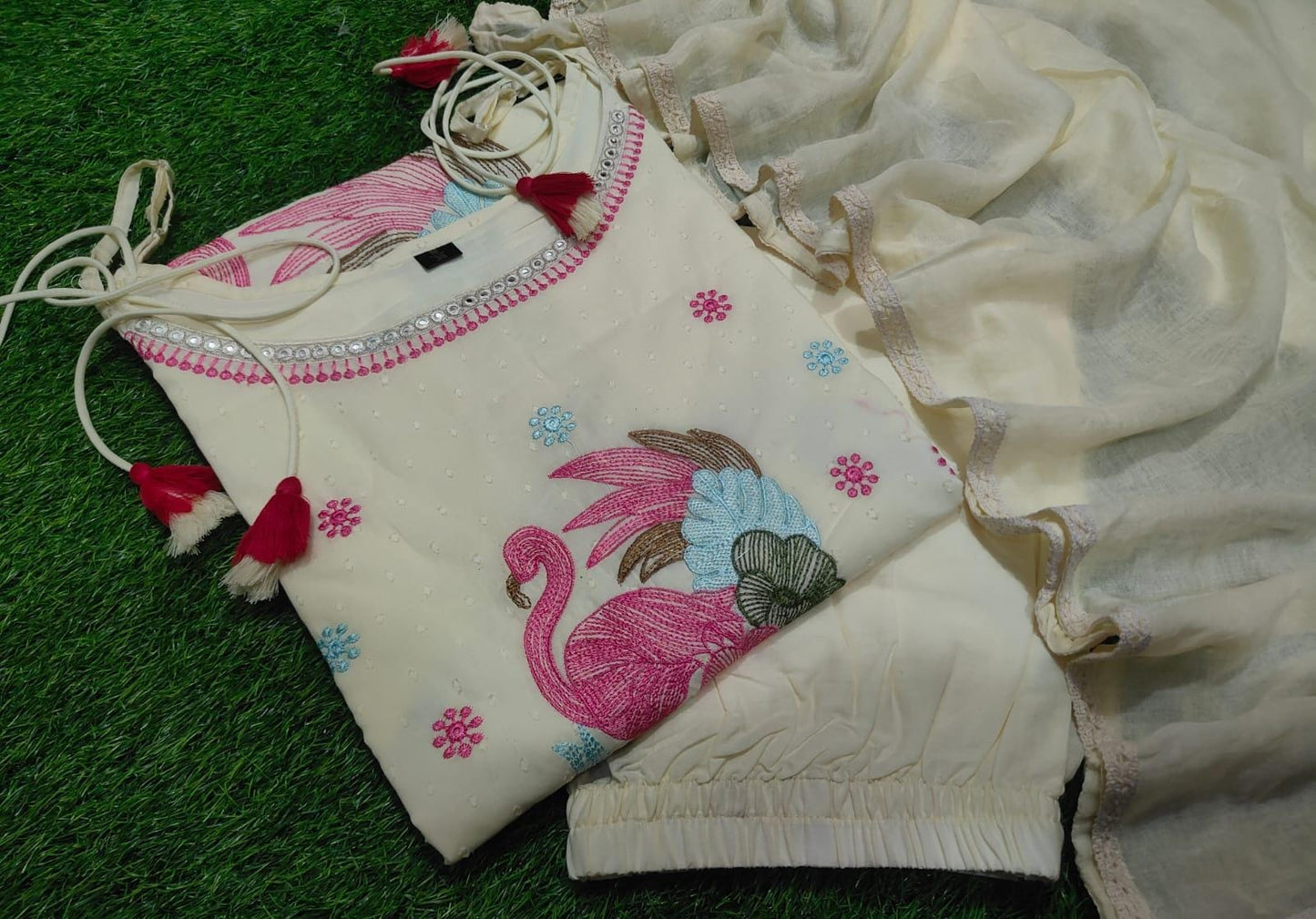 Nairah Dobby Floral Serenity Set