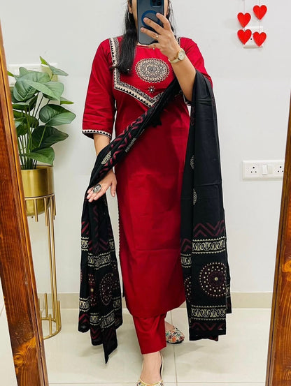 Raas Kantha Kala Suit Set
