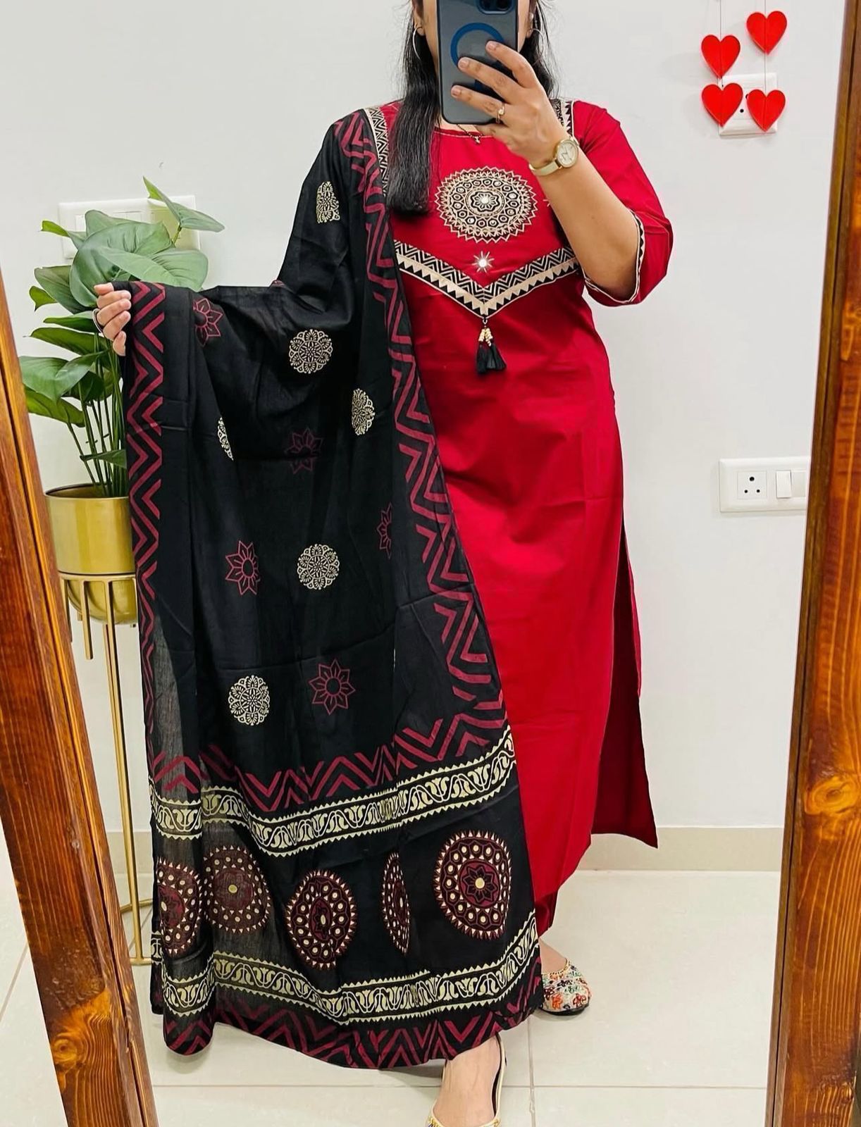 Raas Kantha Kala Suit Set