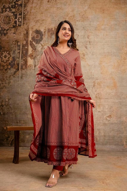 Mehfil Angrakha Riwaayat Suit Set