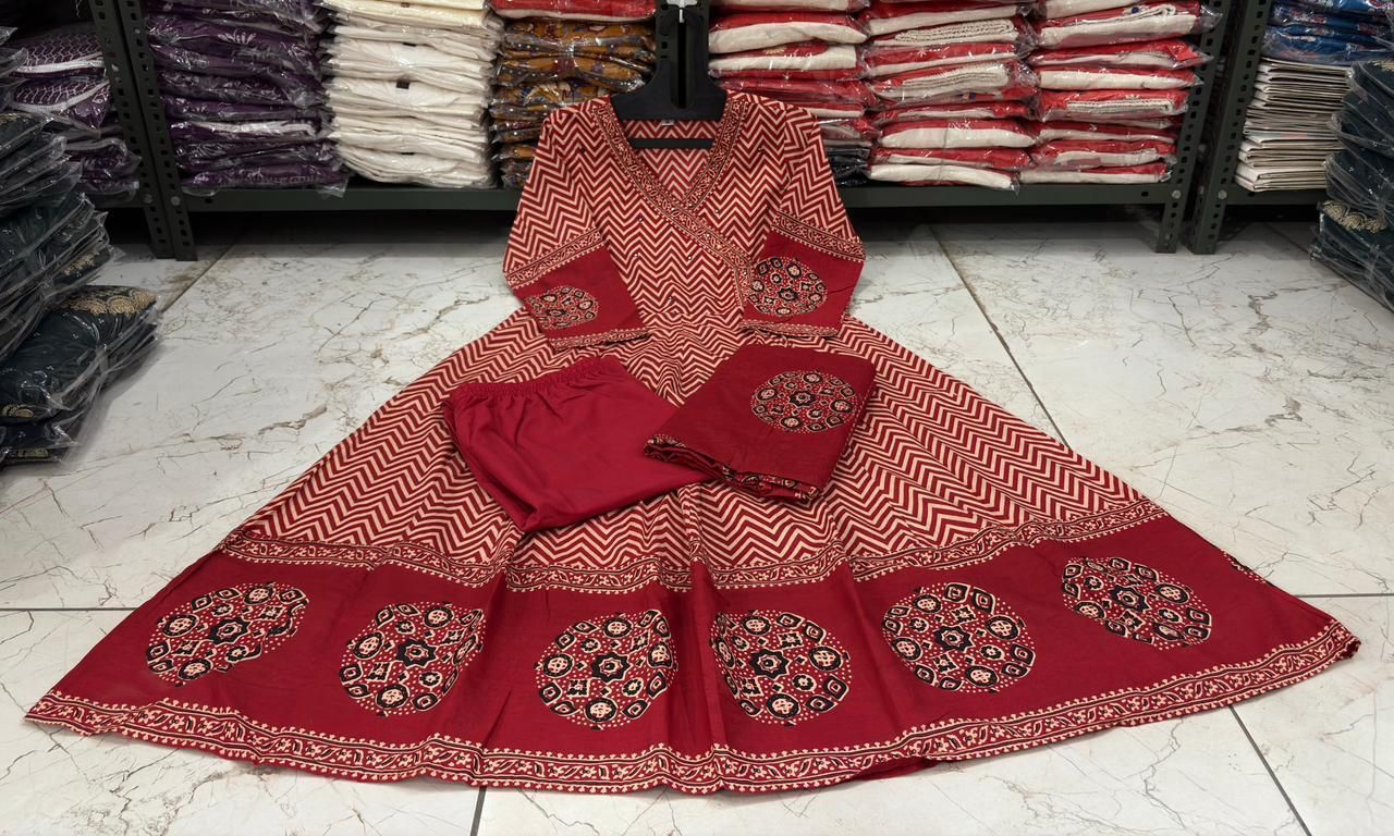 Mehfil Angrakha Riwaayat Suit Set