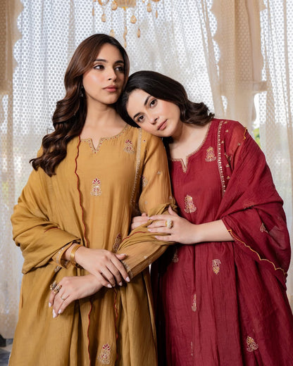 Zunaira Mustard Glow Chinon Set